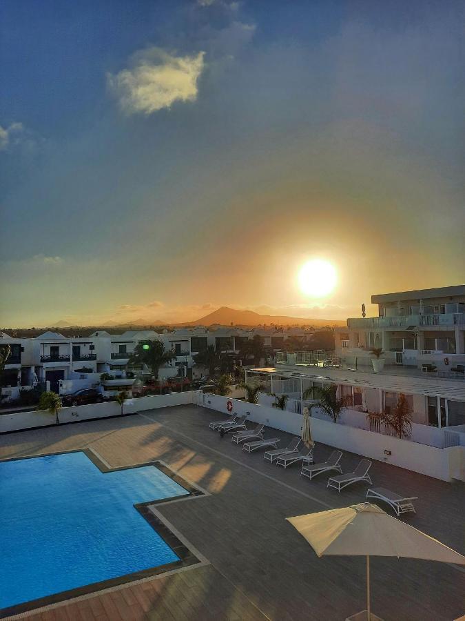 Homeforguest Sunset Senator With Pool And Terrace In Costa Teguise Exterior photo